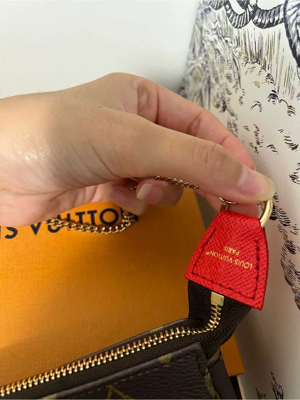 Louis Vuitton Limited Xmas 2025 edition Vivienne Pochette - Picture 5 of 7